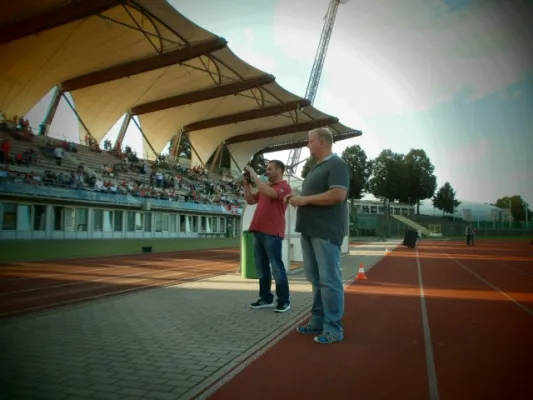 Einlaufkids RWE vs. HSV