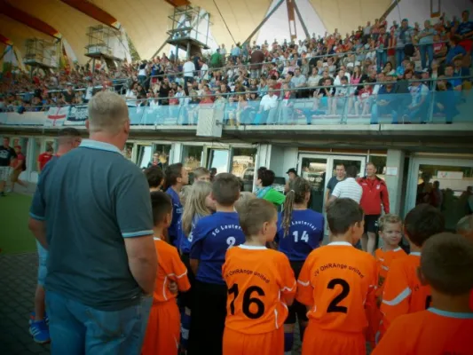 Einlaufkids RWE vs. HSV